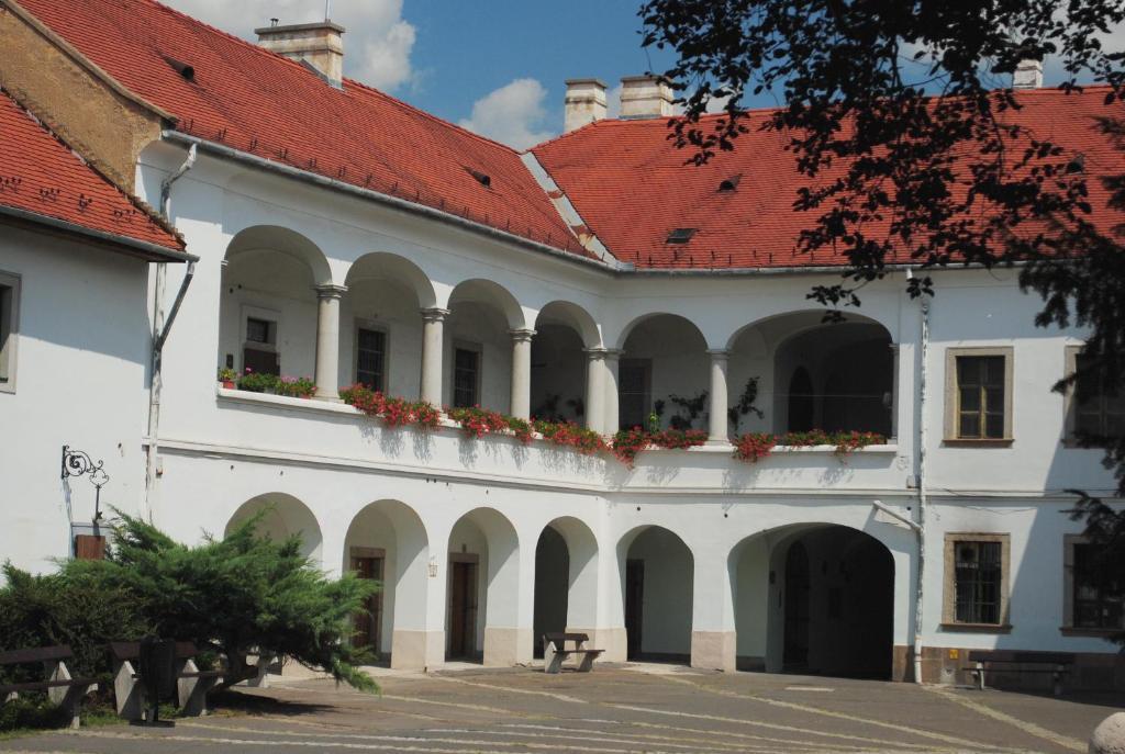 Dobo Teri Apartman Eger Exterior photo
